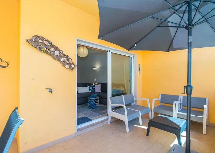 Casa Nobre 2bdr - 4 Mins Walk Train Station - Pool - Patio - Quiet Appartement Conceição