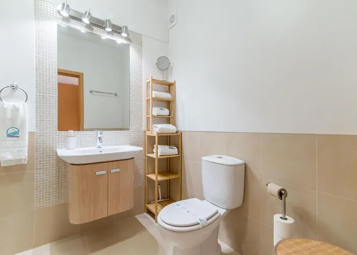 Appartement Casa Nobre 2bdr - 4 Mins Walk Train Station - Pool - Patio - Quiet Conceição