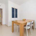 Casa Nobre 2bdr - 4 Mins Walk Train Station - Pool - Patio - Quiet Lejlighed *
